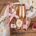 PREZENT na 50 urodziny Box Z IMIENIEM Wino kryształowe róż i kieliszek