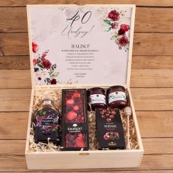PREZENT na 40 urodziny dla kobiety w skrzyni Z PODPISEM Zestaw wiśniowy z nalewką