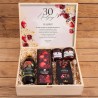 Elegancki PREZENT na 30 urodziny dla kobiety w skrzyni Z PODPISEM Zestaw wiśniowy z miodami i słodyczami
