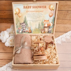 PREZENT na Baby Shower dla dziecka w skrzyni Z PODPISEM Kocyk i drewniana pozytywka