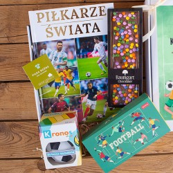 PREZENT na urodziny dla chłopca Zestaw piłkarza z bidonem, książką i grą