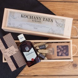 PREZENT dla Taty w skrzyni Z PODPISEM Słodki zestaw z whisky Ballantines