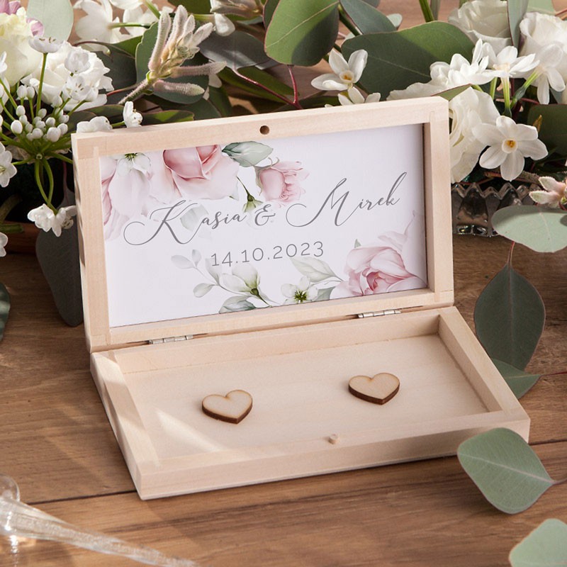 Pudełko na obrączki drewniane serca różowe kwiaty