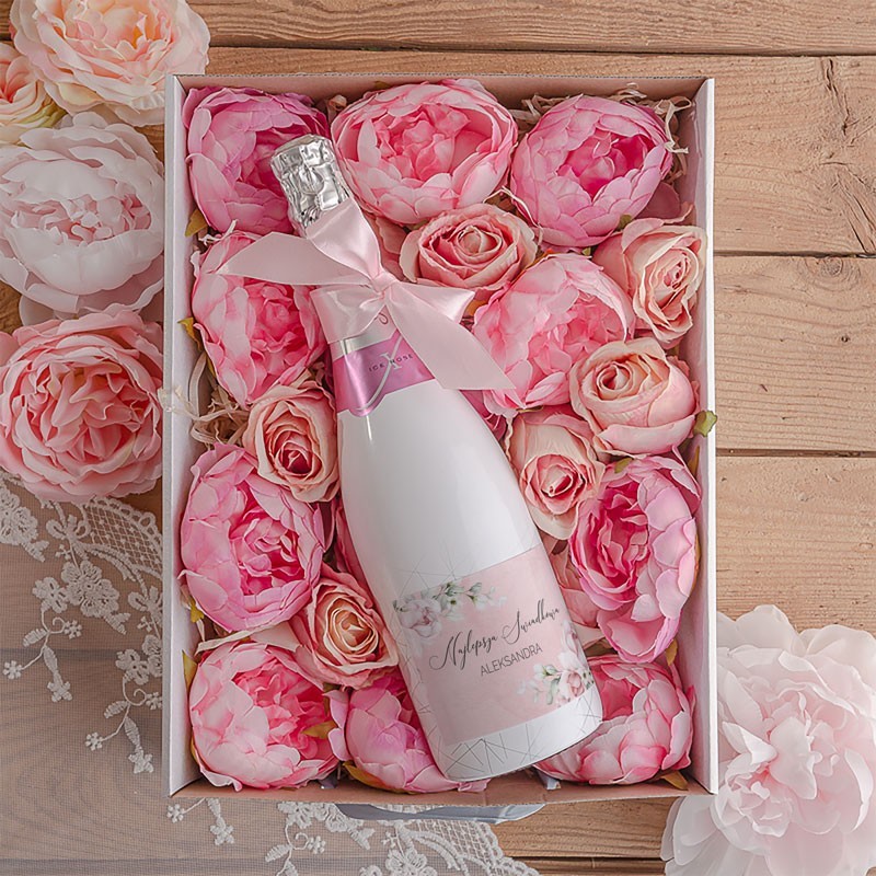 Prezent dla świadkowej wino ice rose w kwiatach